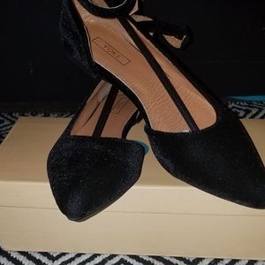 *~Velvet Crush Black Flats~*